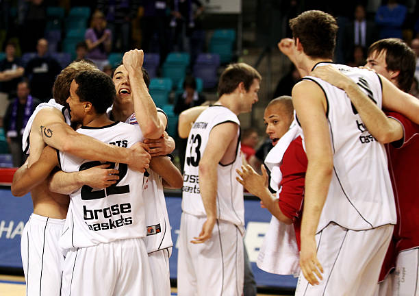 加油呐喊是 加油呐喊是